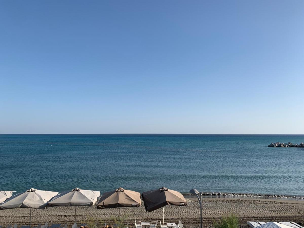 Central Urban Luxury Sea View Apt Since 2009 إرابيترا المظهر الخارجي الصورة